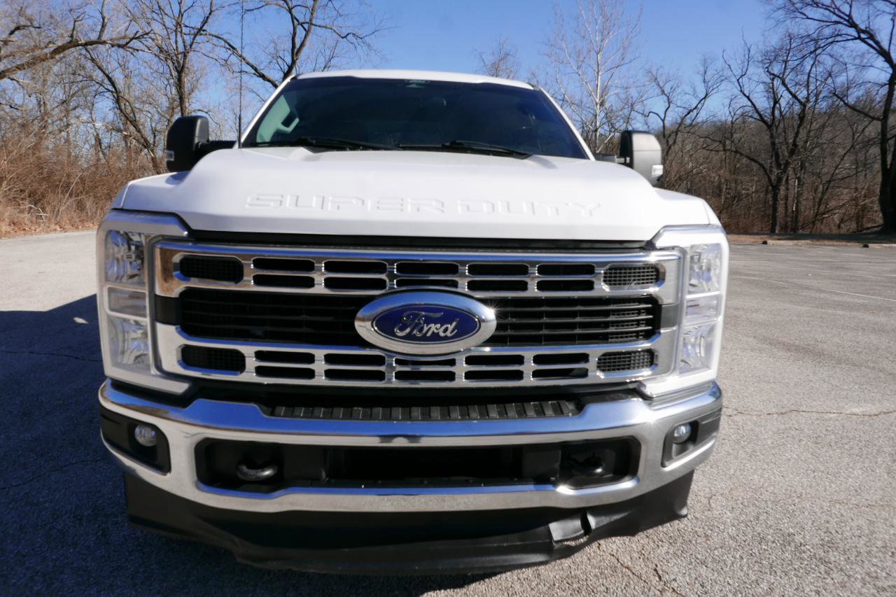Used 2024 Ford F250 XLT w/ FX4 Off-Road Package AWD/4WD image 2