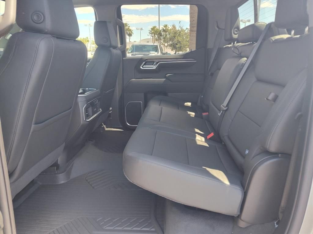 New 2026 Chevrolet Silverado 1500 LTZ w/ LTZ Premium Package AWD/4WD image 6