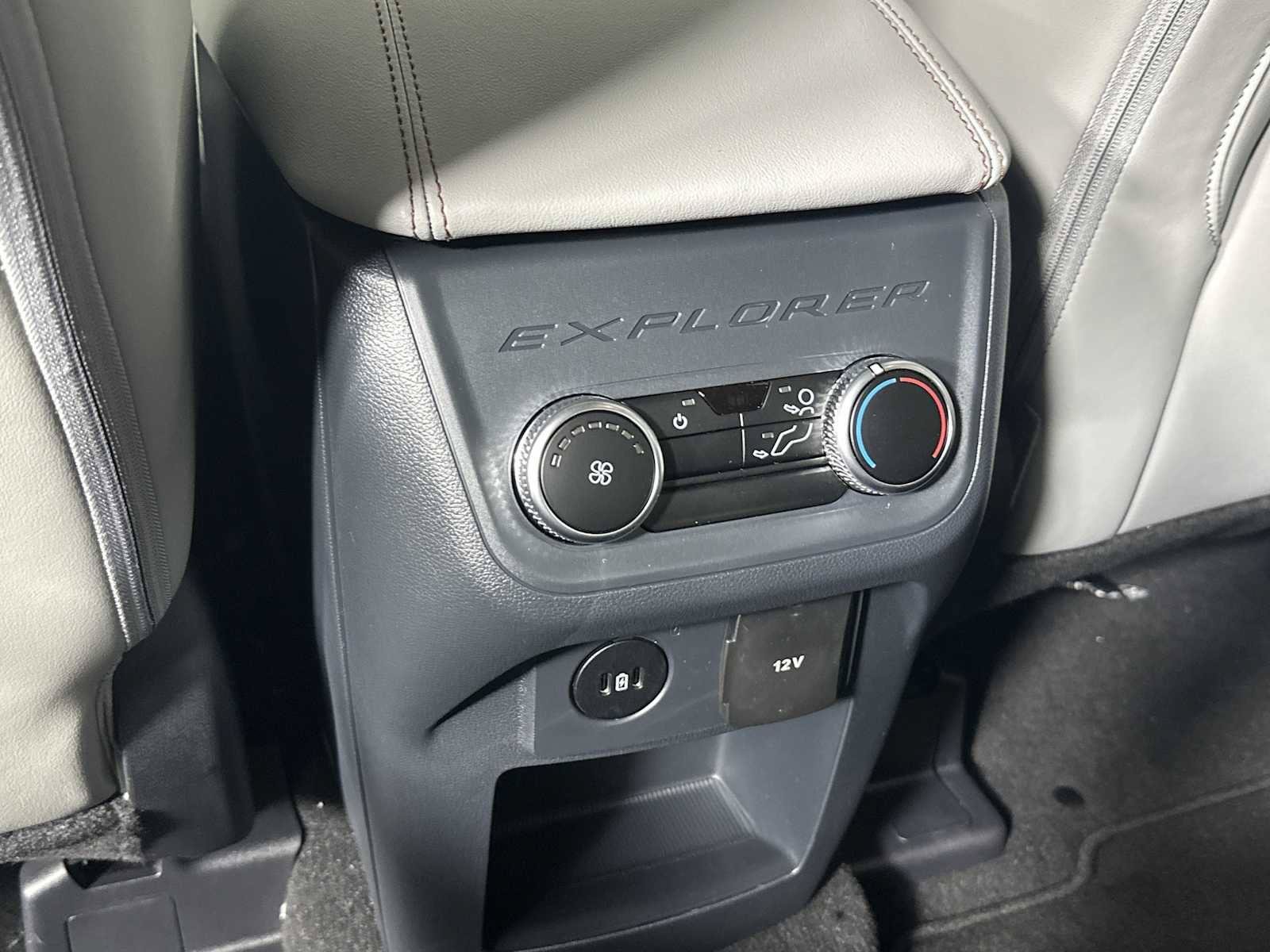 New 2026 Ford Explorer Active w/ Active Comfort Package RWD image 23