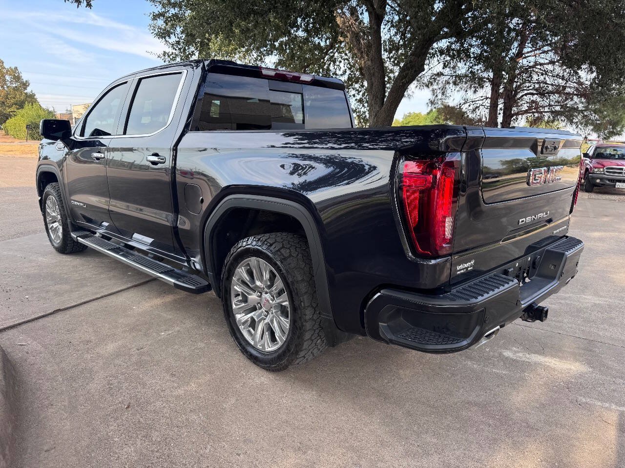 Used 2023 GMC Sierra 1500 Denali AWD/4WD image 8