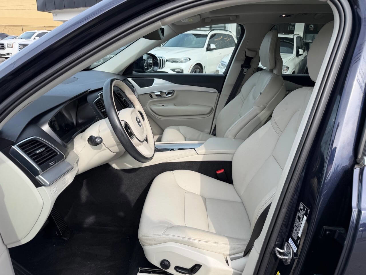Used 2016 Volvo XC90 T5 Momentum AWD/4WD image 45