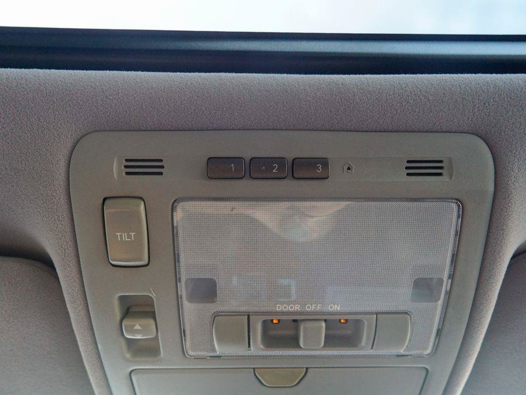 Used 2006 Lexus LS 430 w/ Modern Luxury Pkg RWD image 28