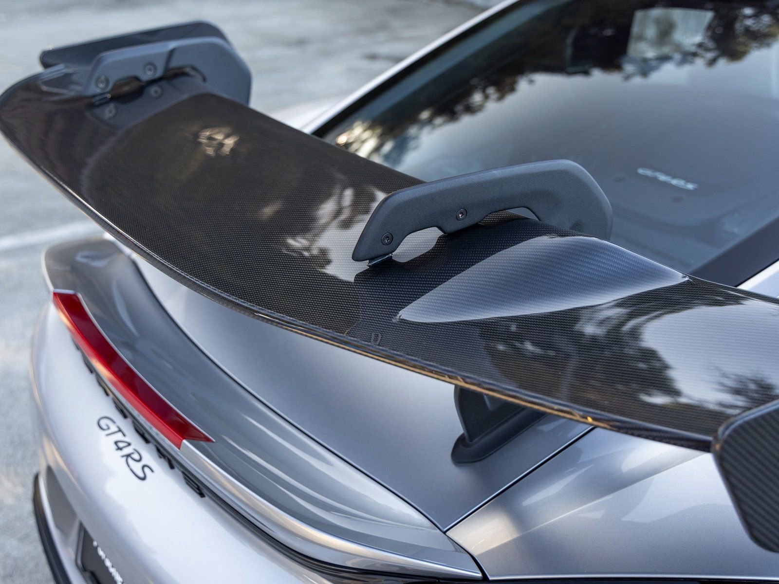 Certified 2025 Porsche 718 Cayman GT4 RS RWD image 29