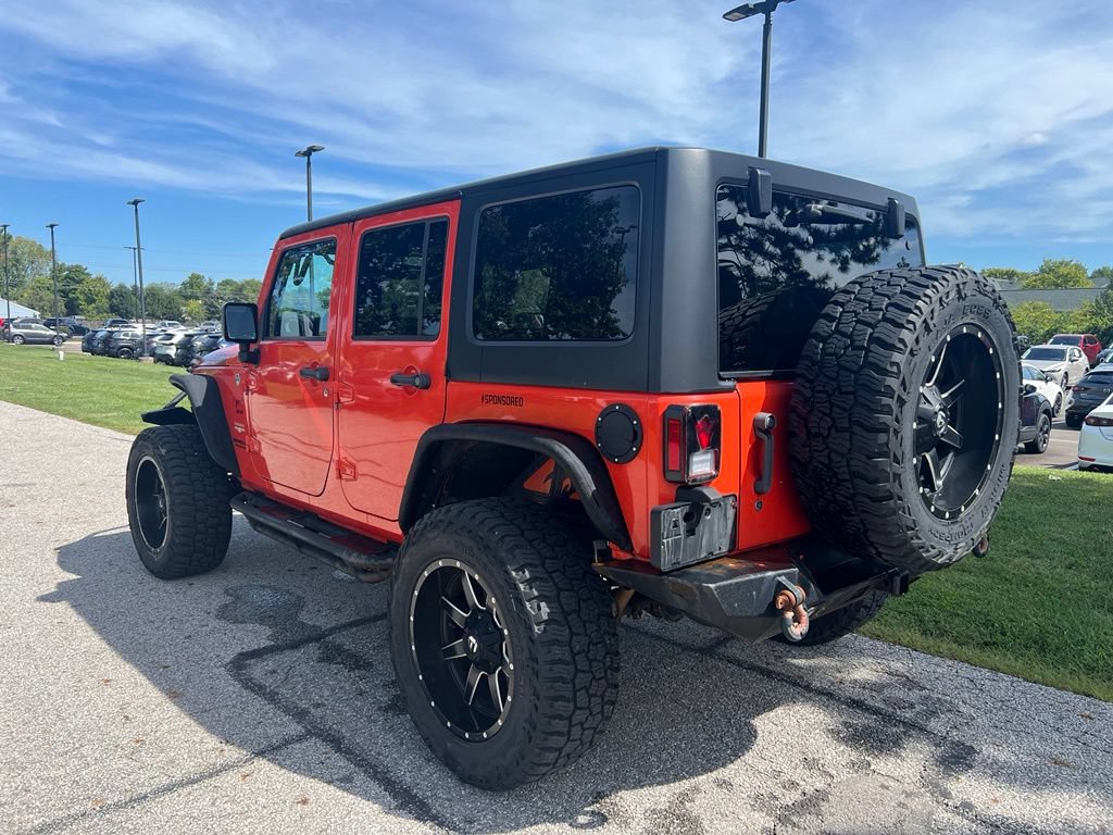 Used 2015 Jeep Wrangler Unlimited Sahara w/ Dual Top Group AWD/4WD image 3