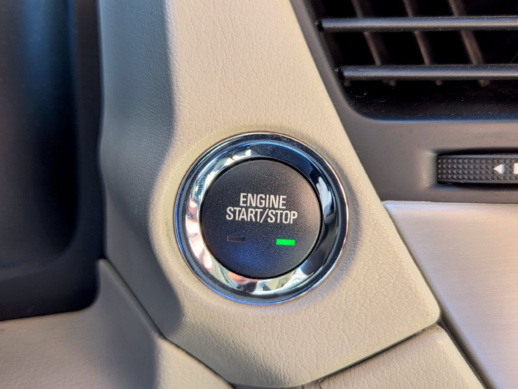 Used 2019 GMC Yukon XL Denali w/ Open Road Package RWD image 26