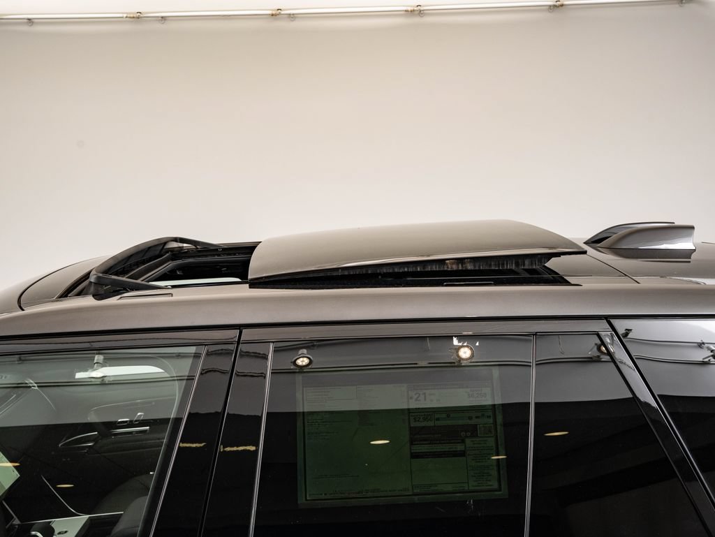 New 2026 Land Rover Range Rover SE AWD/4WD image 14