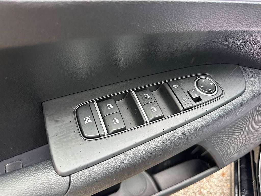 Used 2024 Kia Forte LXS FWD image 14