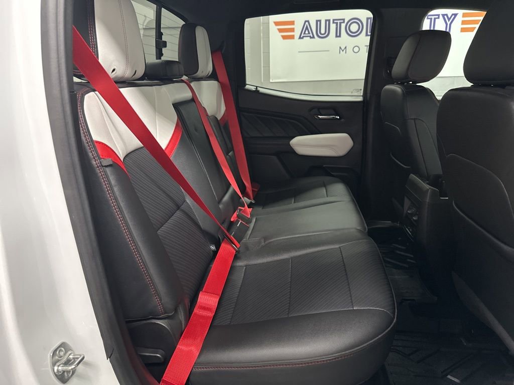 Used 2025 GMC Canyon AT4 w/ AT4X Package image 21