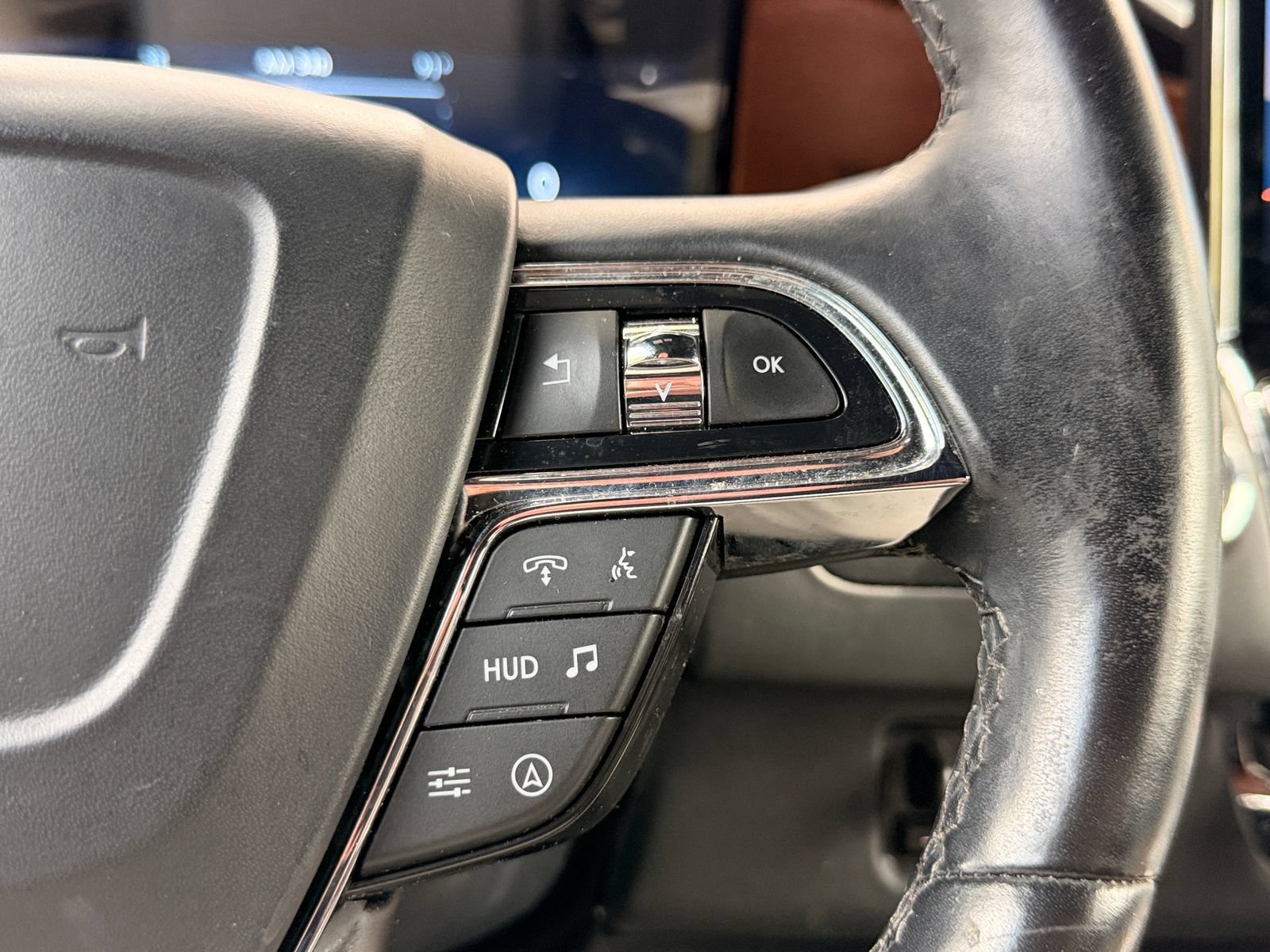 Used 2023 Lincoln Navigator L Black Label AWD/4WD image 24