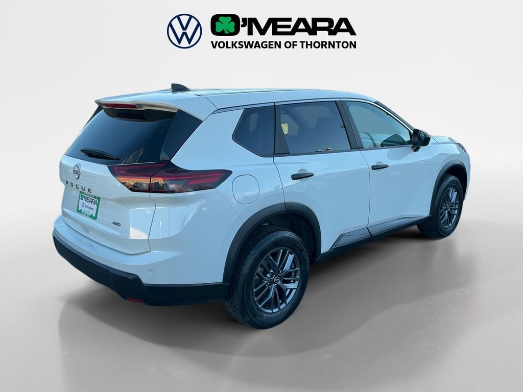 Used 2024 Nissan Rogue S image 5