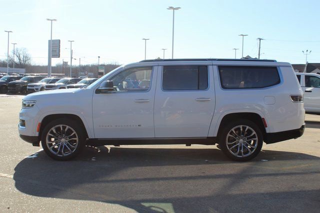 Used 2023 Jeep Grand Wagoneer L Series II w/ Premium Group II image 2