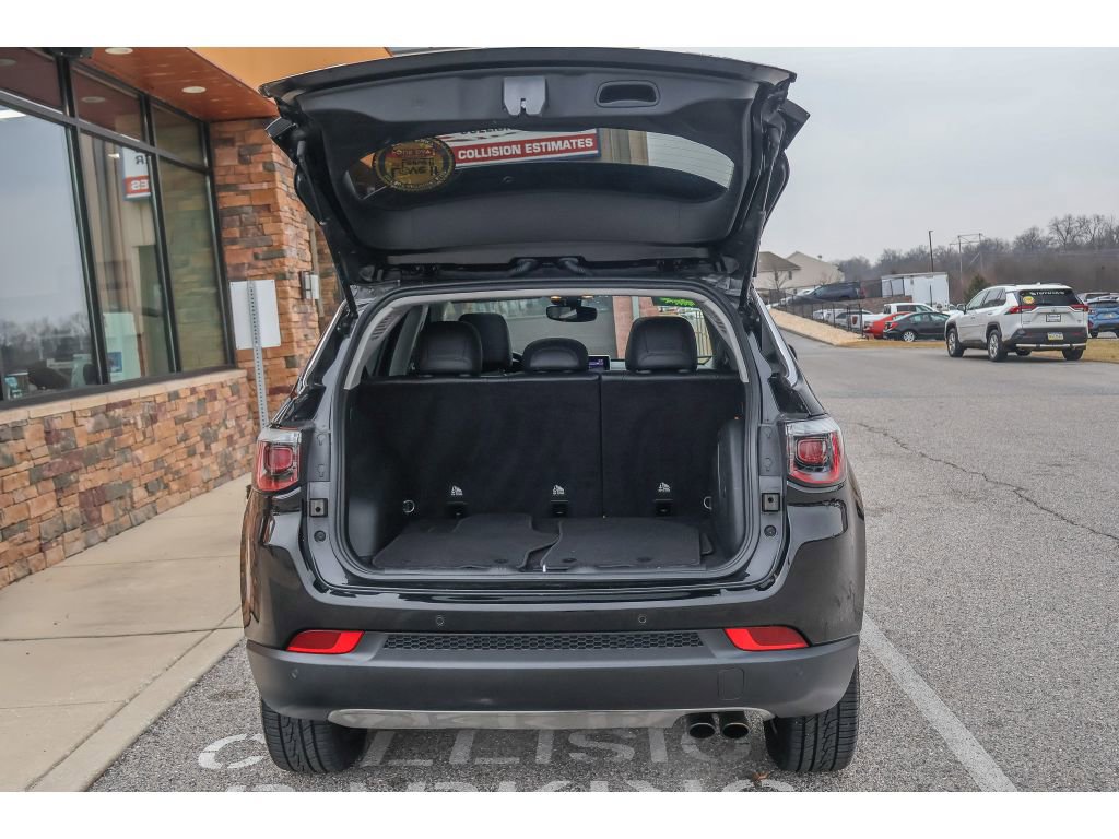 Used 2022 Jeep Compass Limited w/ Sun and Sound Group image 28