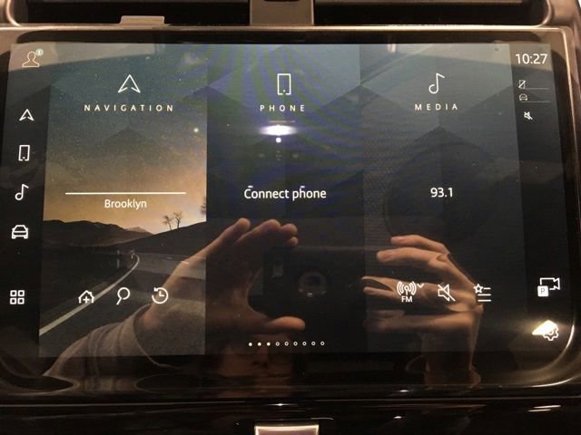 New 2024 Land Rover Discovery Dynamic SE image 18