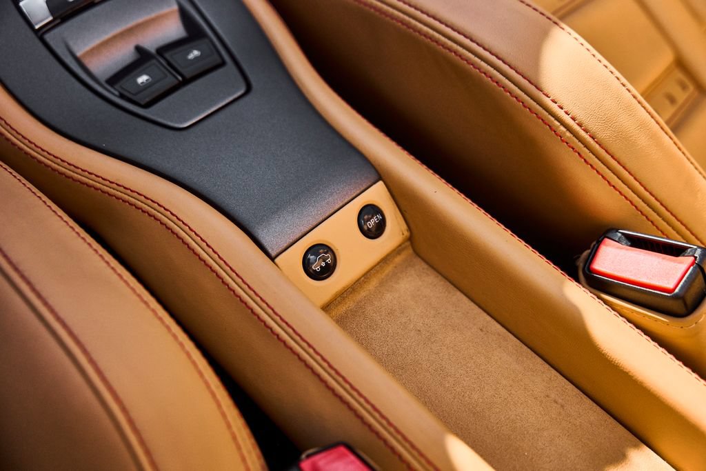 Used 2012 Ferrari 458 Spider RWD image 62