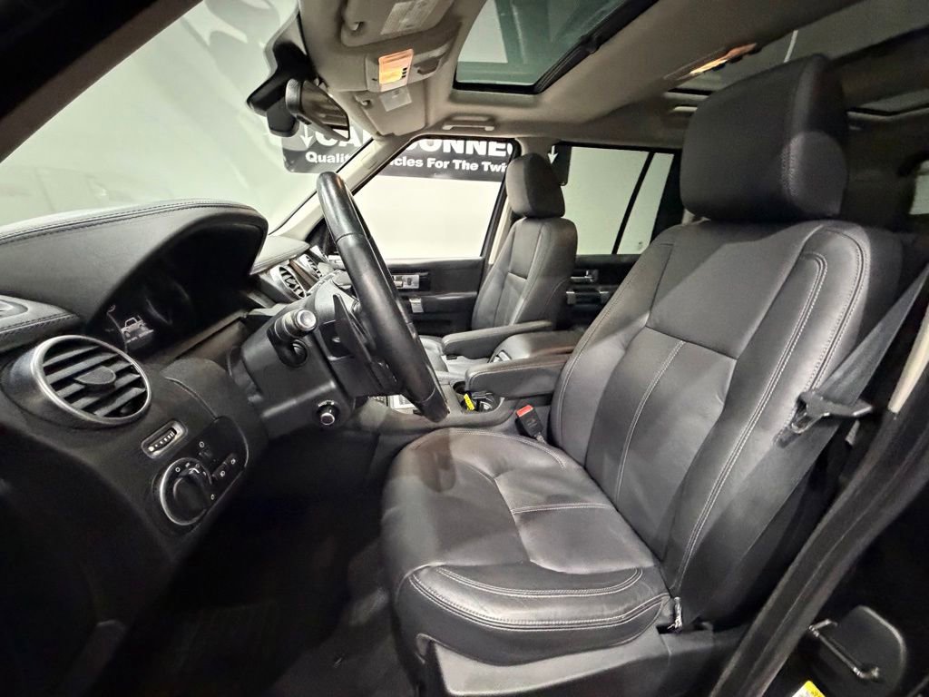 Used 2016 Land Rover LR4 HSE LUX AWD/4WD image 26