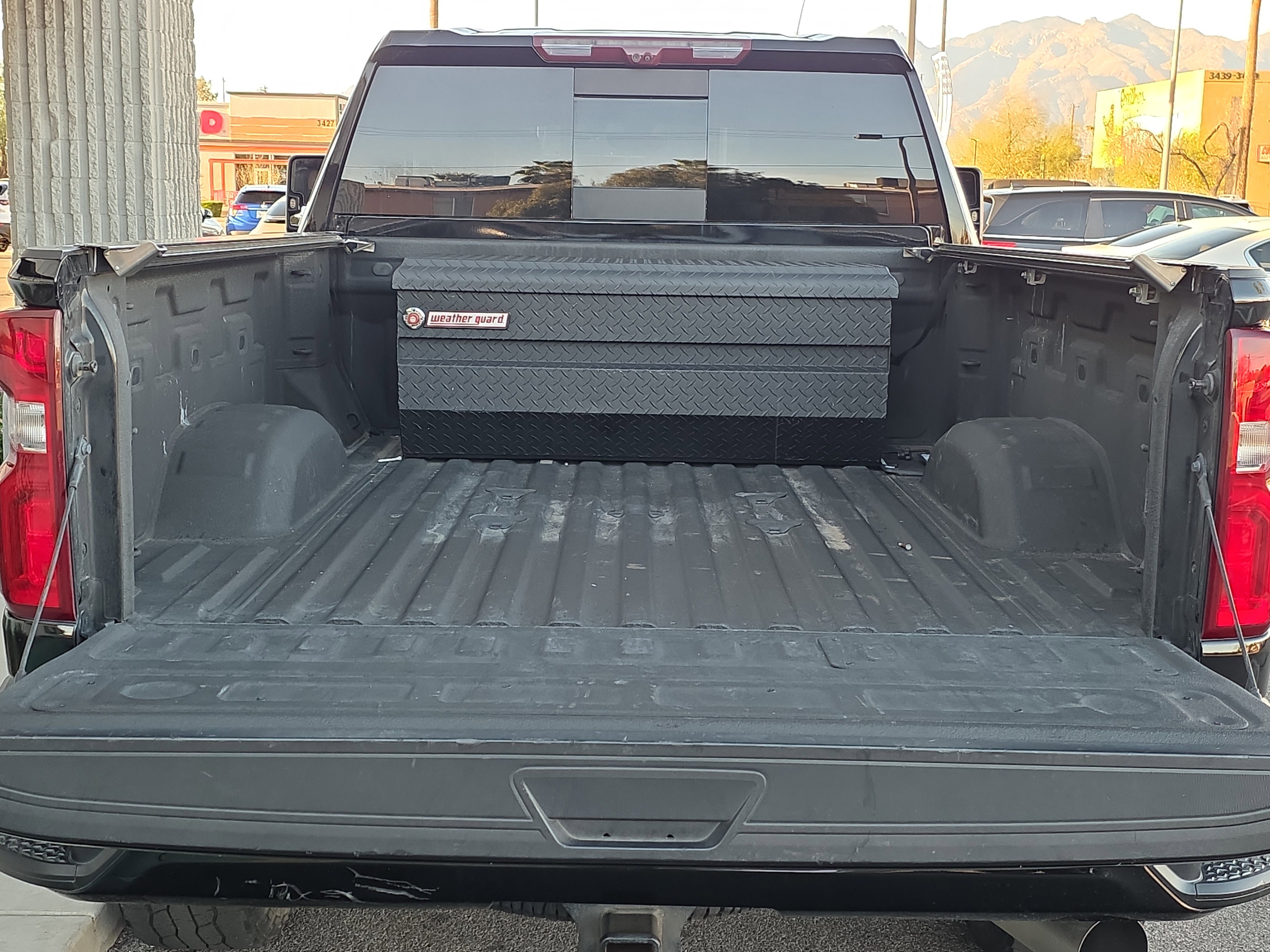 Used 2021 Chevrolet Silverado 2500 High Country w/ Z71 Off-Road Package image 9