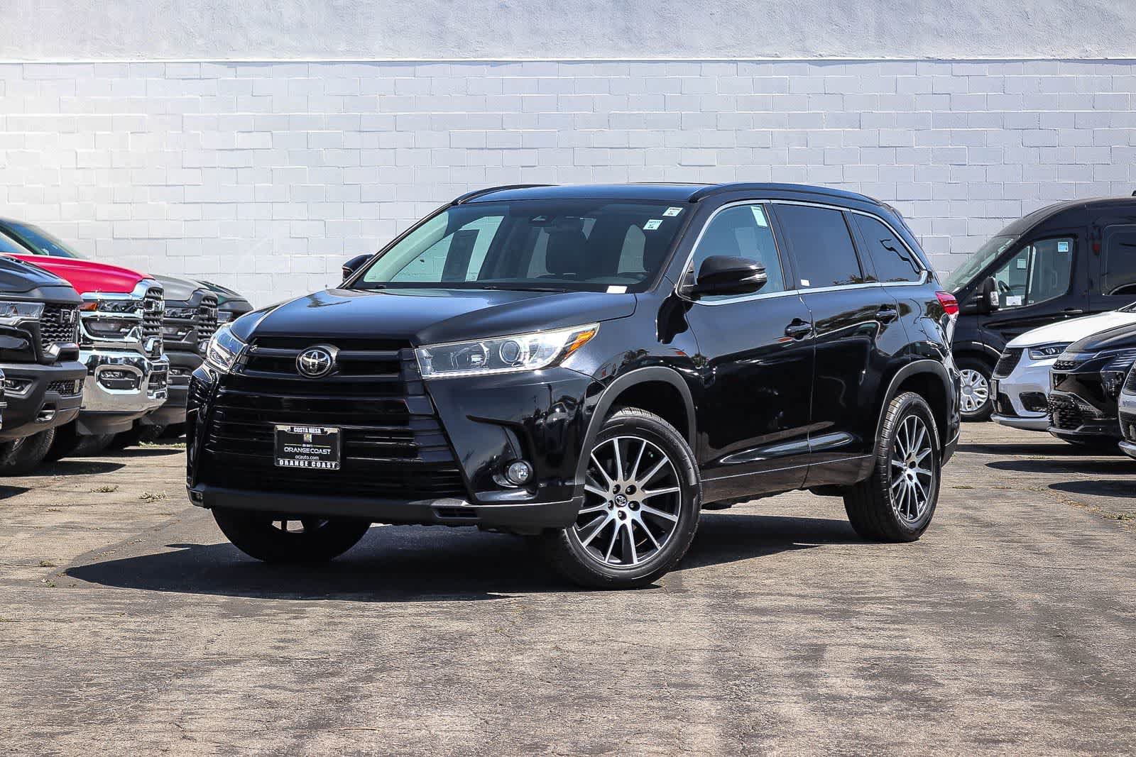 Used 2018 Toyota Highlander SE FWD video 1