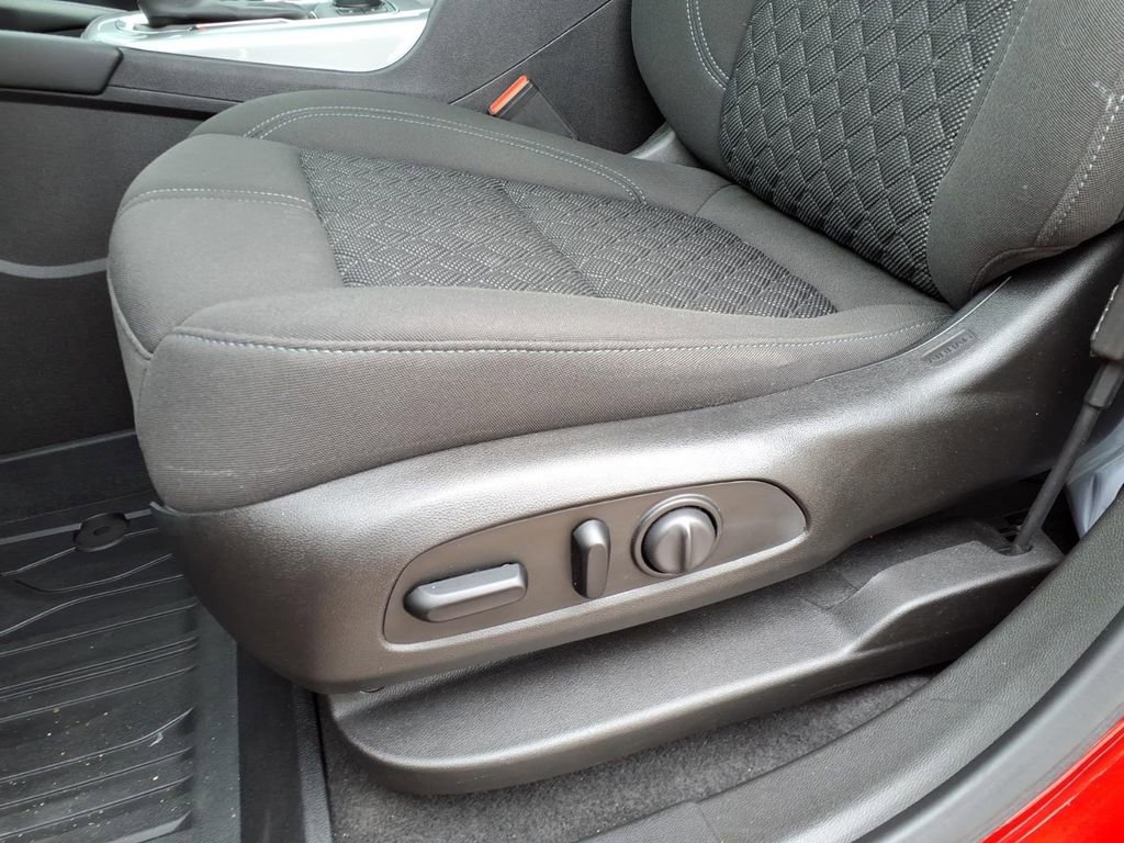 Used 2021 Chevrolet Blazer LT image 17