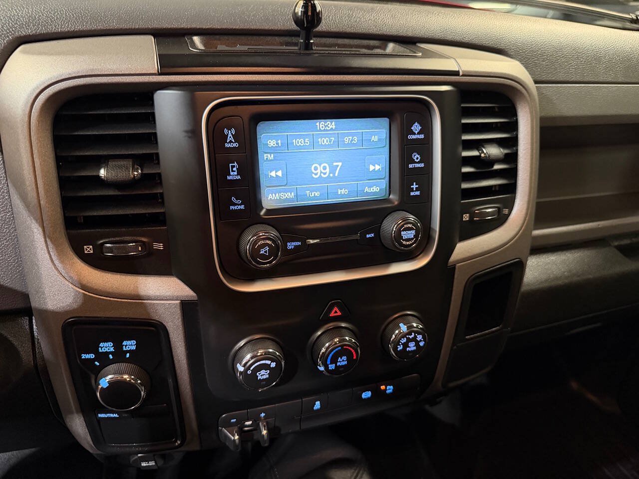 Used 2014 RAM 2500 Tradesman w/ Chrome Appearance Group AWD/4WD image 22