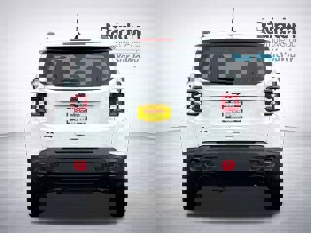 Used 2023 Jeep Renegade Latitude AWD/4WD image 6