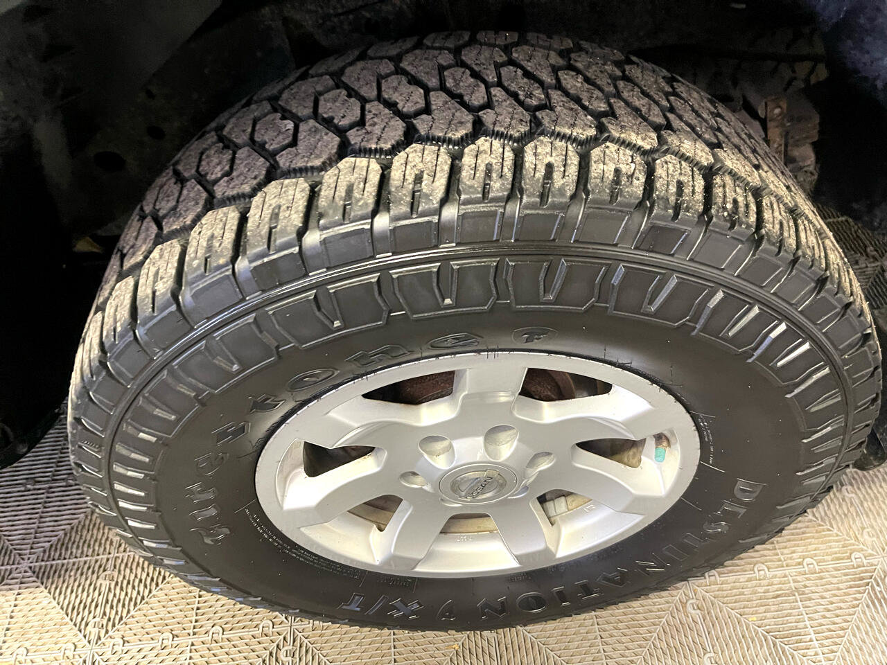 Used 2006 Nissan Titan LE w/ (R02) LE Off-Road Pkg image 20