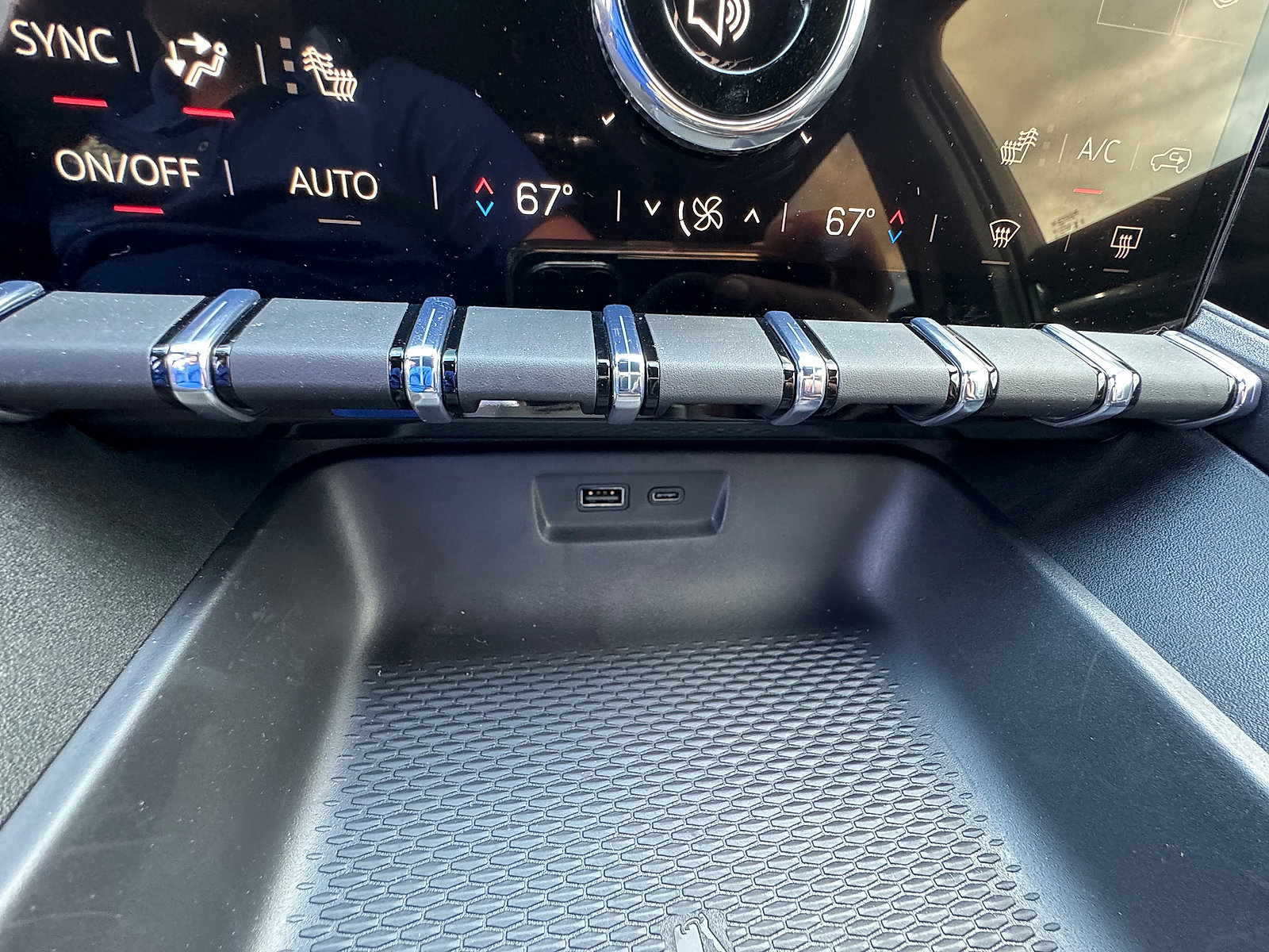 New 2026 GMC Terrain Elevation w/ Elevation Premium Package AWD/4WD image 12