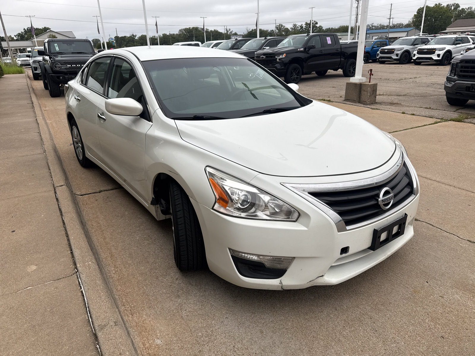 Used 2014 Nissan Altima 2.5 S FWD image 9