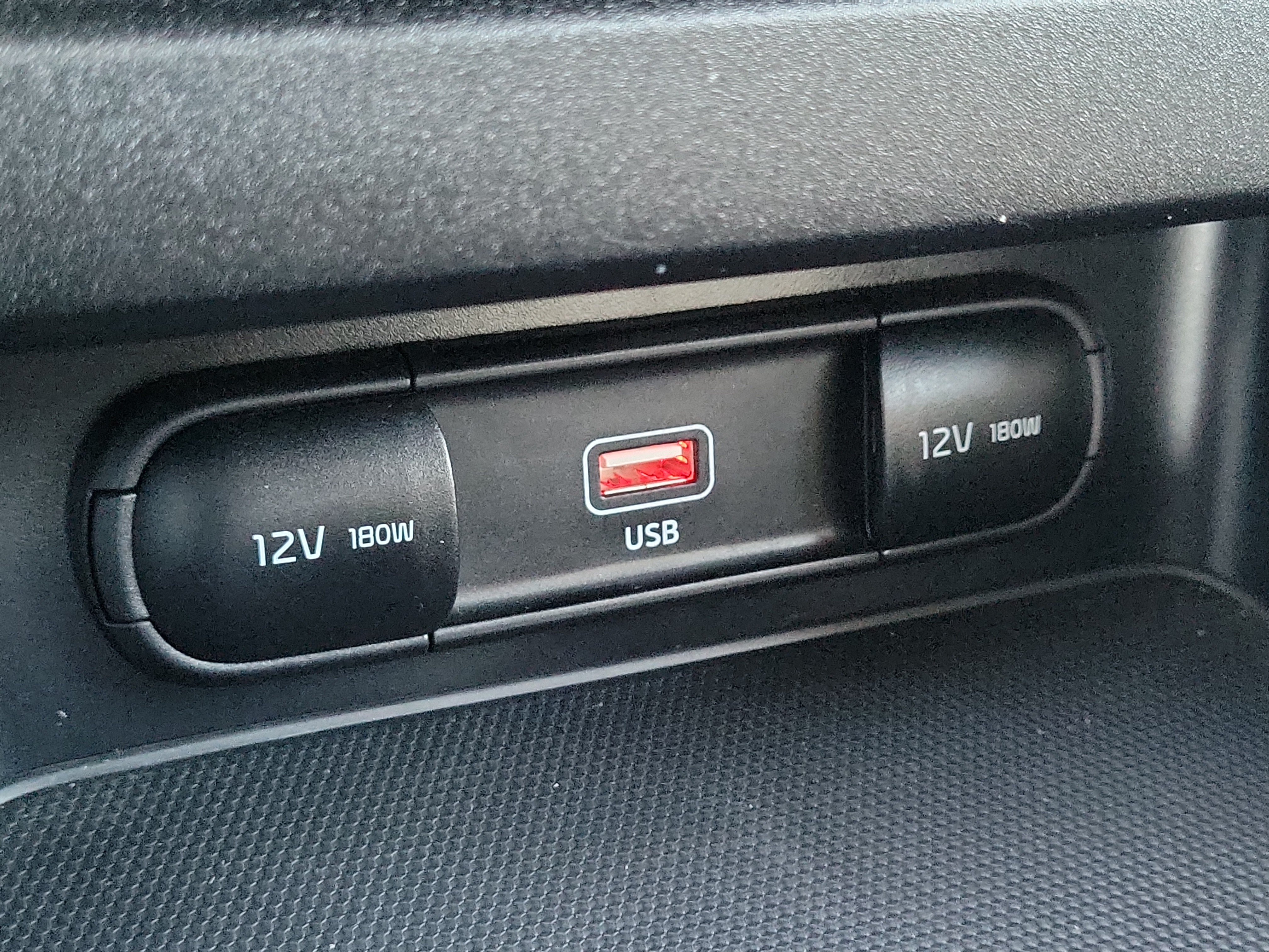 Used 2023 Kia Forte LXS w/ LXS Technology Package FWD image 24