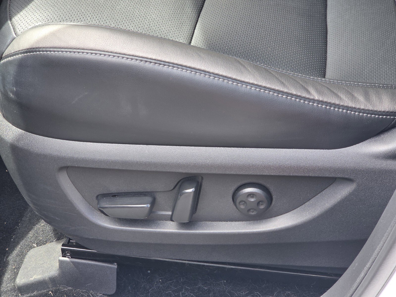 Used 2023 INFINITI QX50 Luxe FWD image 14