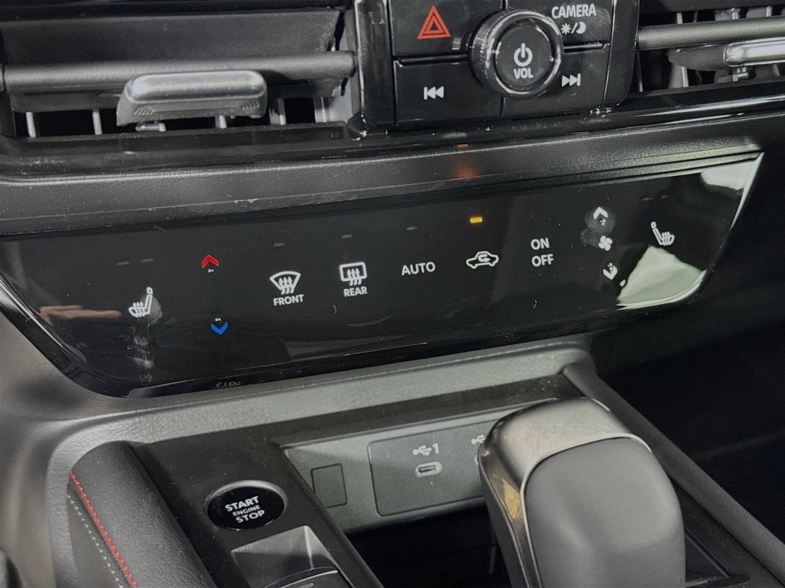 Certified 2026 Nissan Kicks SR w/ SR Premium Package FWD image 17