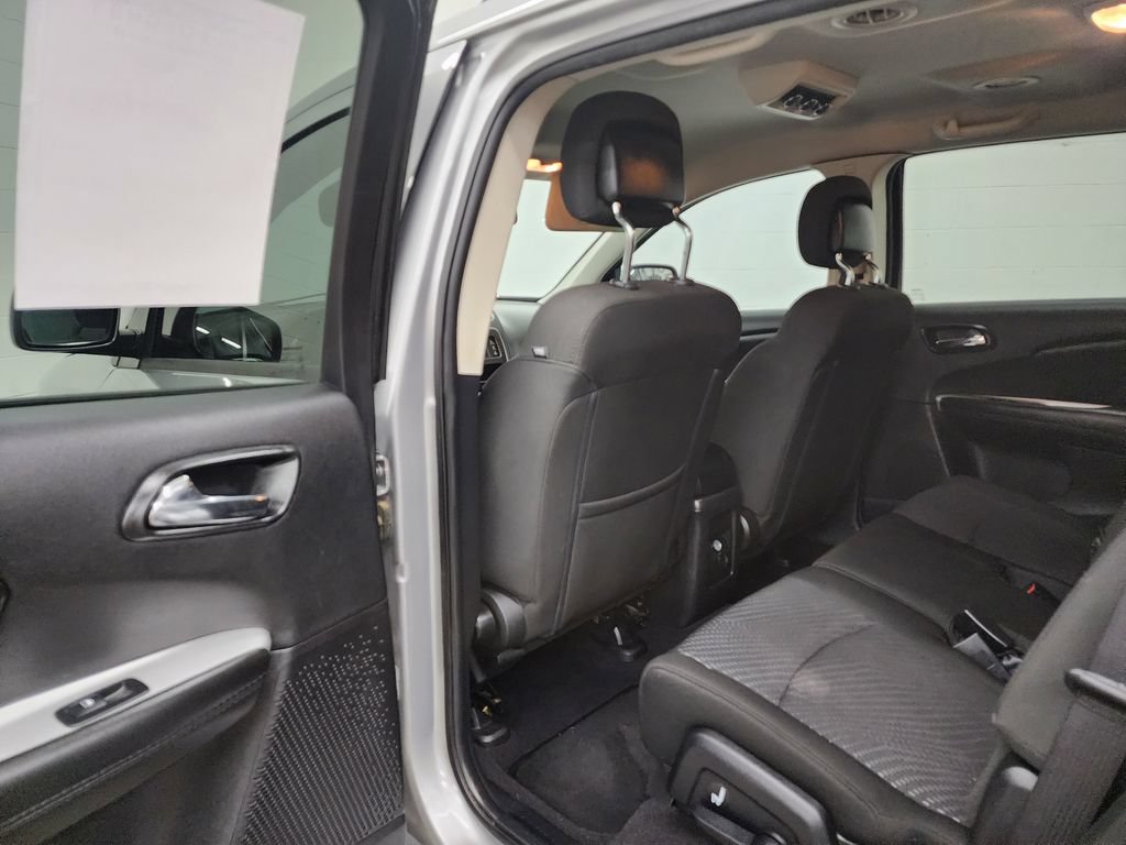 Used 2019 Dodge Journey SE FWD image 23