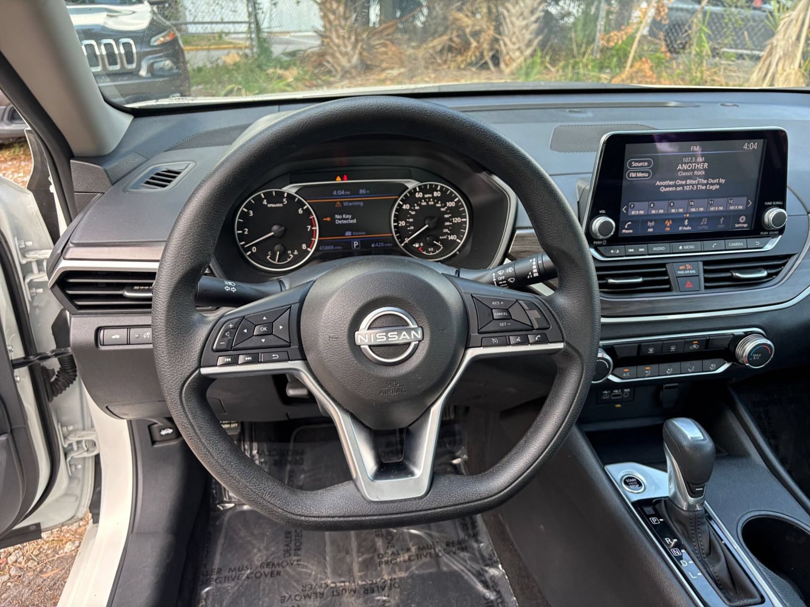 Used 2025 Nissan Altima 2.5 SV FWD image 29