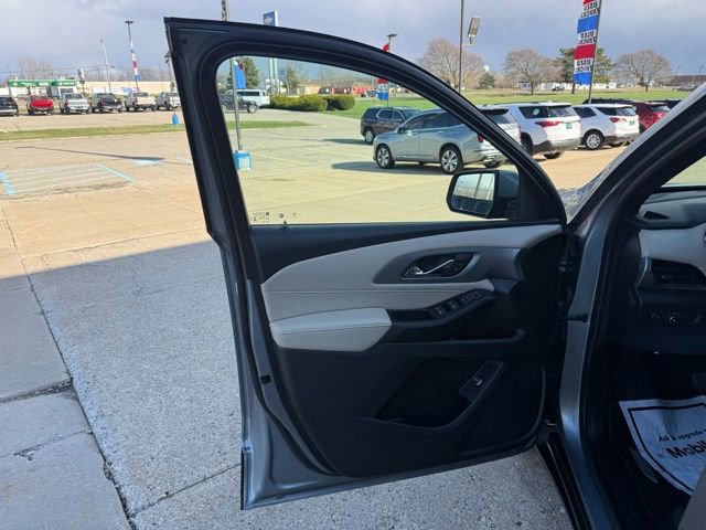 Used 2023 Chevrolet Traverse LT w/ LPO, Floor Liner Package image 13