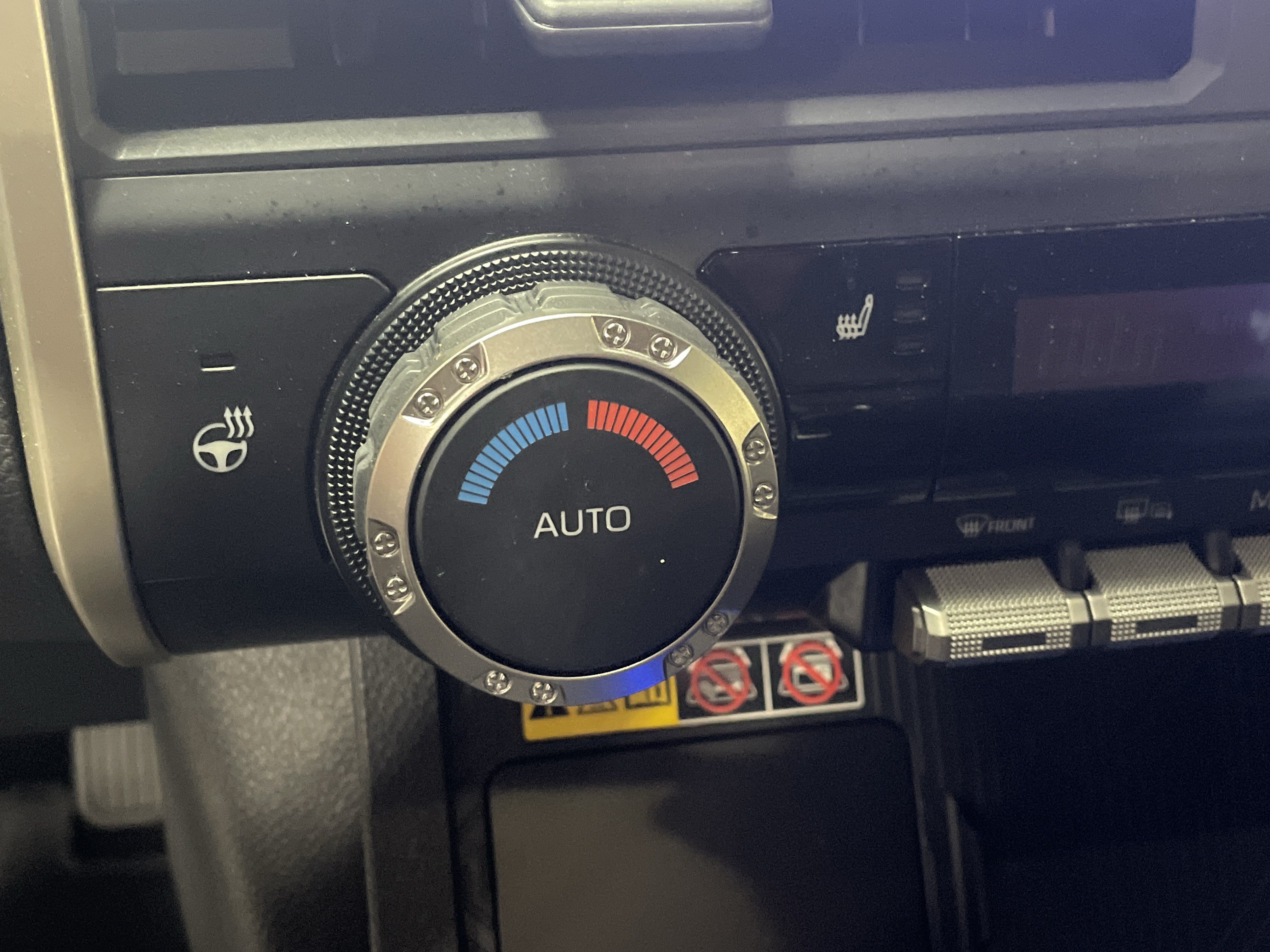 Certified 2024 Toyota Tacoma SR5 AWD/4WD image 28