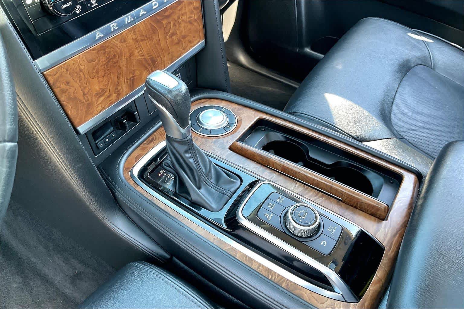 Used 2024 Nissan Armada SL w/ Captain's Chairs Package RWD image 16