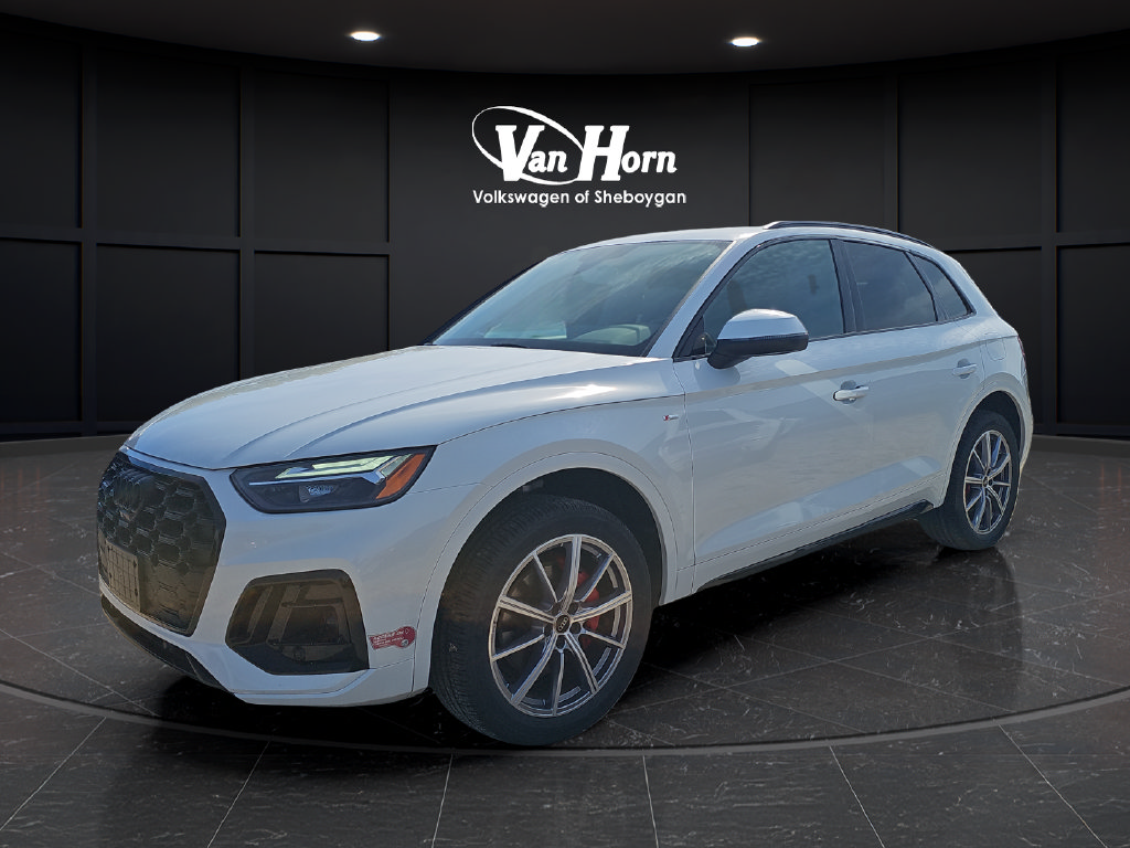 Used 2024 Audi Q5 e Premium Plus w/ Premium Plus Package AWD/4WD image 3
