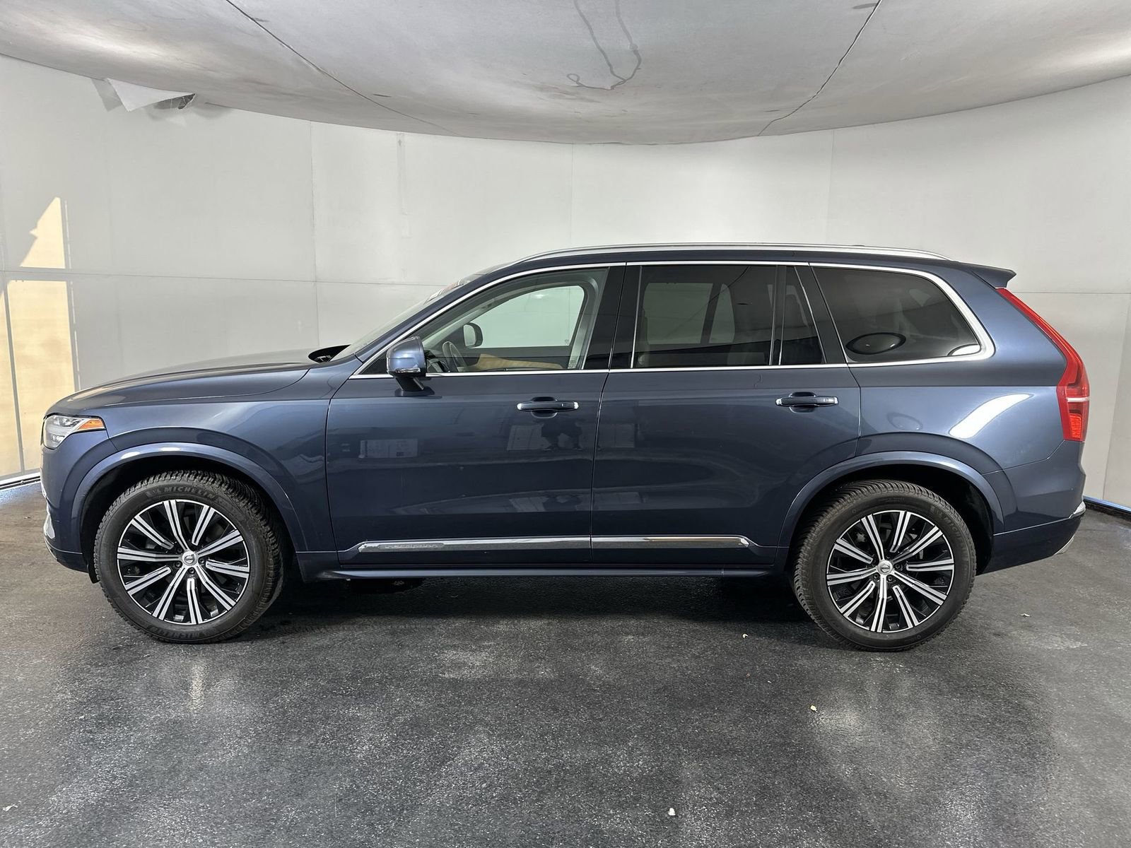 Used 2020 Volvo XC90 T6 Inscription w/ Protection Package Premier image 8