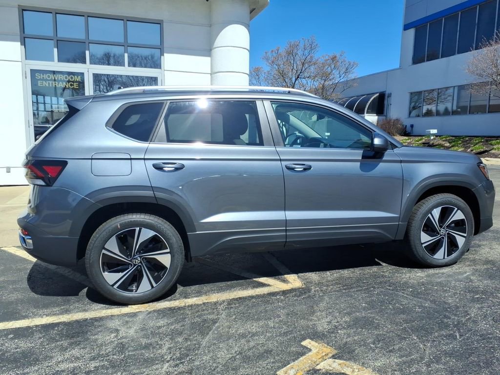 New 2026 Volkswagen Taos SE AWD/4WD image 8