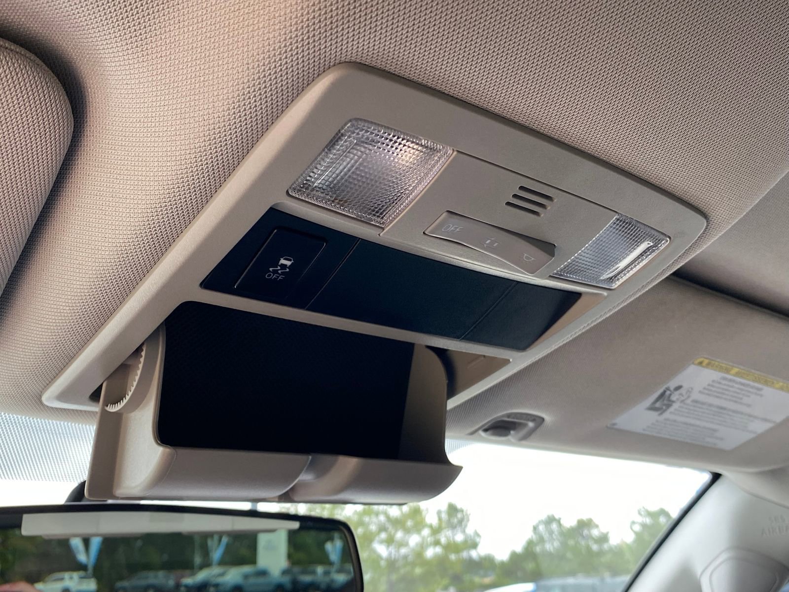 Used 2017 Toyota Tacoma SR image 31