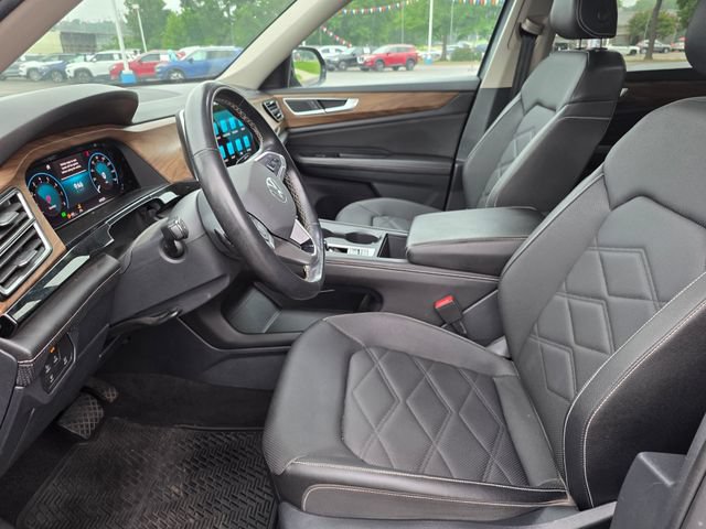 Used 2025 Volkswagen Atlas SE FWD image 19
