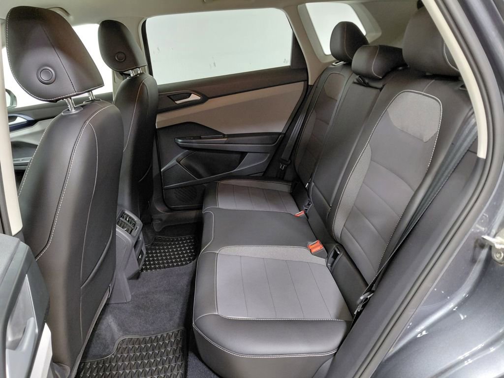 Used 2022 Volkswagen Taos SE image 41