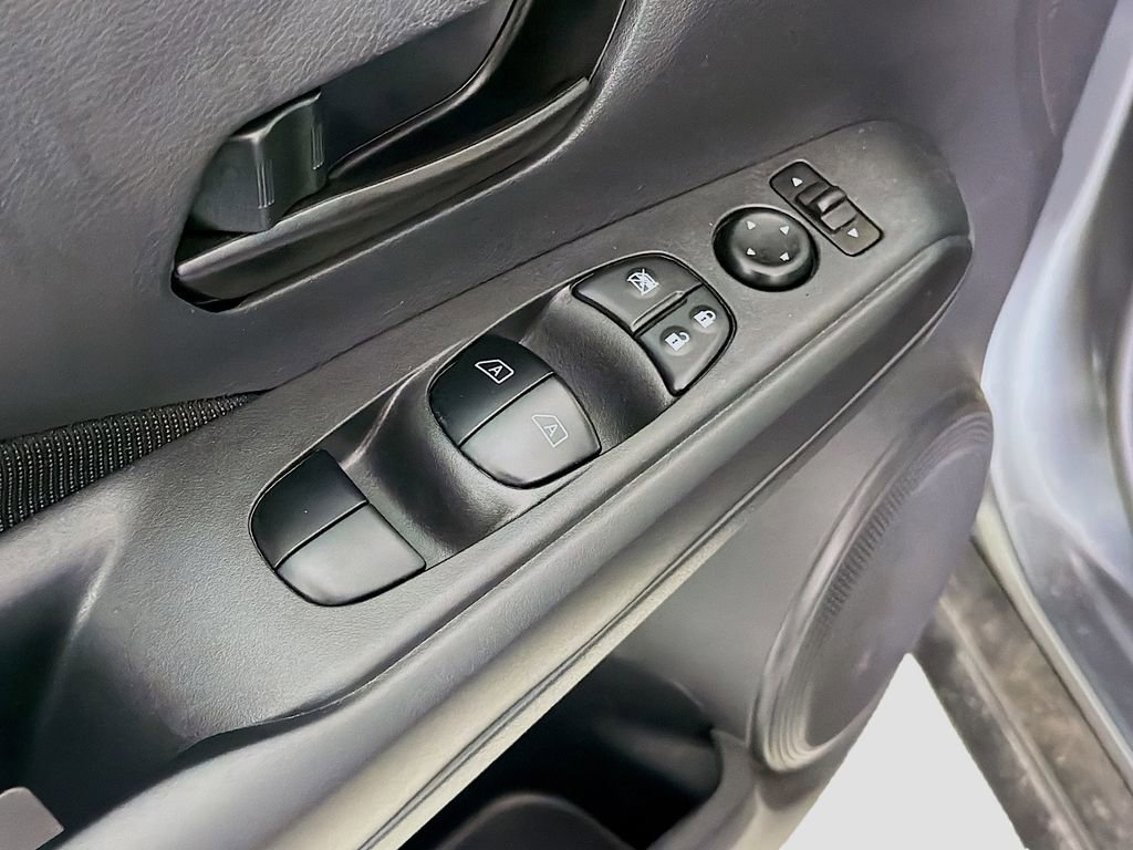 Used 2025 Nissan Kicks Play S FWD image 19