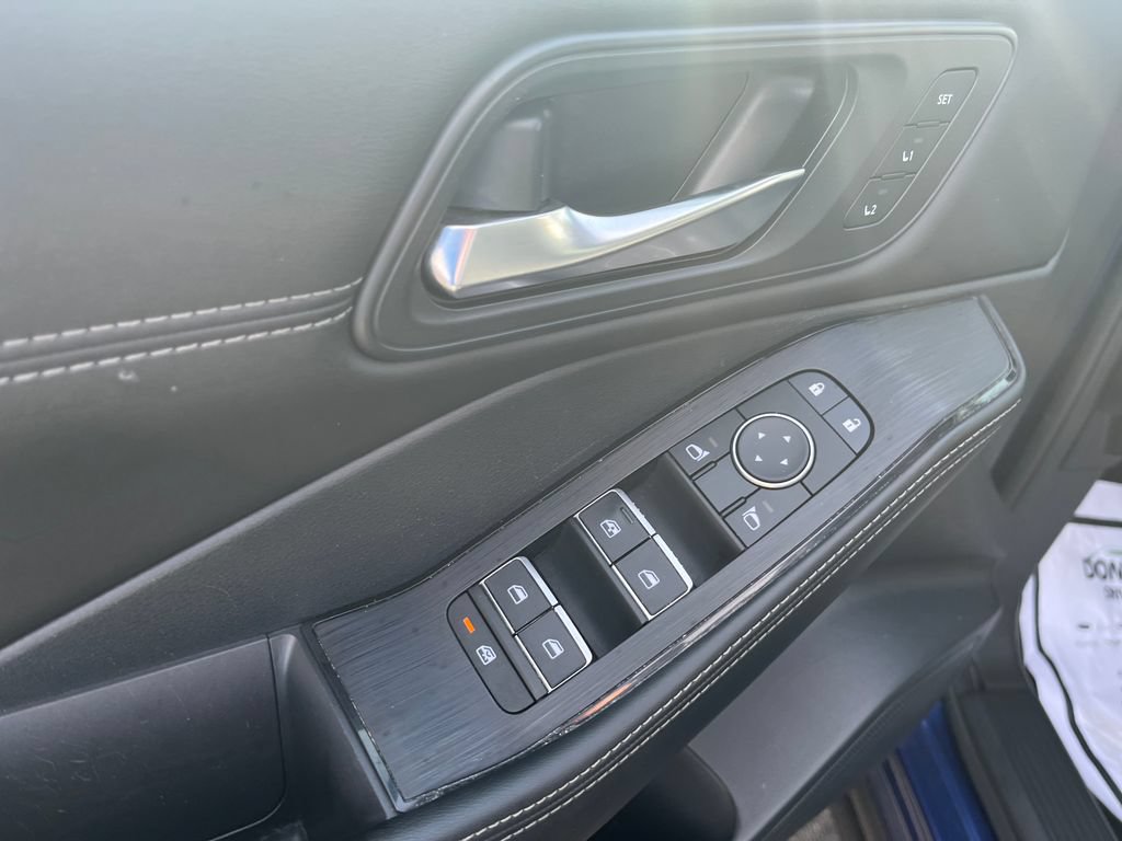 Used 2023 Nissan Rogue SL AWD/4WD image 10