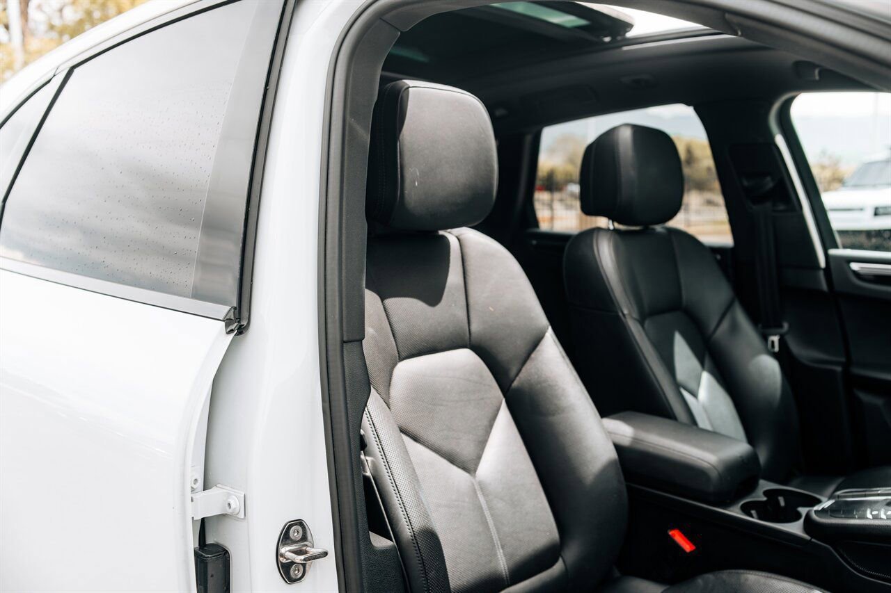 Used 2018 Porsche Macan S image 51