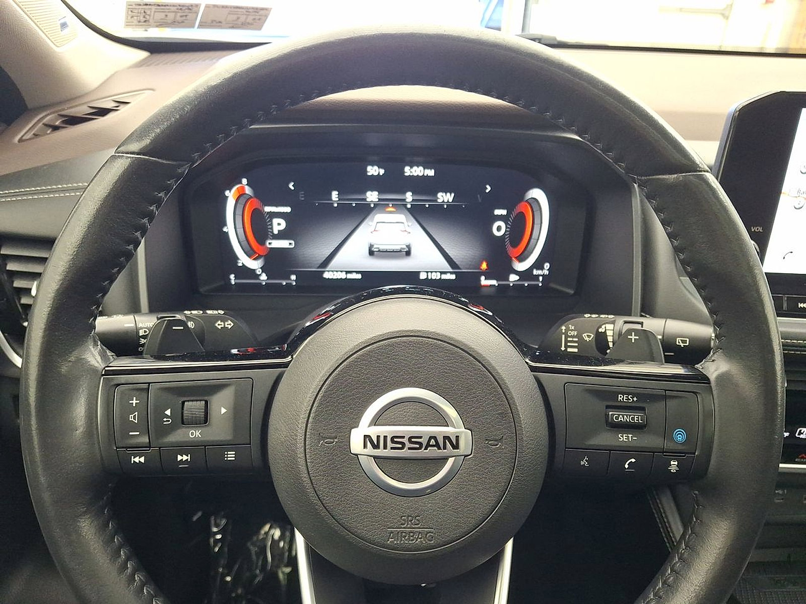 Used 2021 Nissan Rogue Platinum image 16