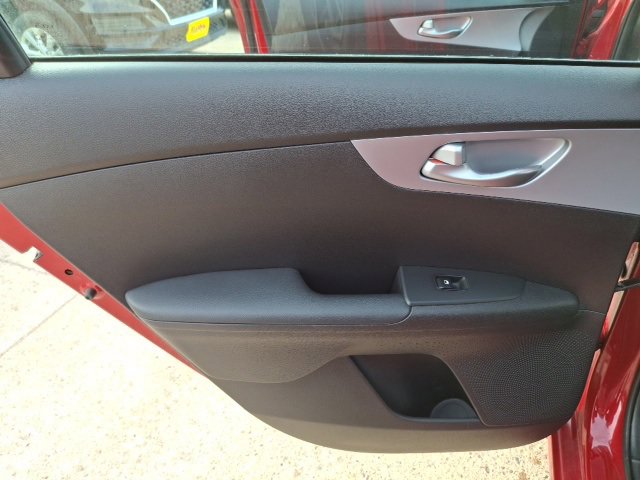 Used 2023 Kia Forte LXS image 11