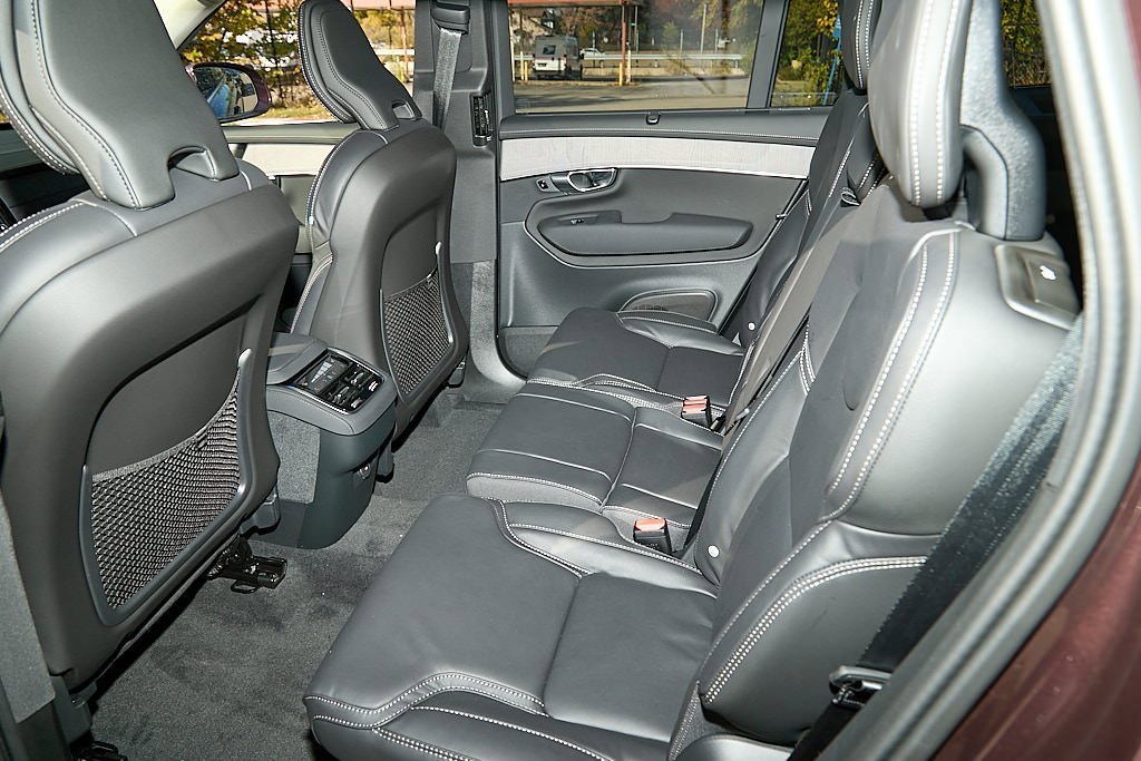 New 2026 Volvo XC90 B5 Ultra w/ Protection Package image 20