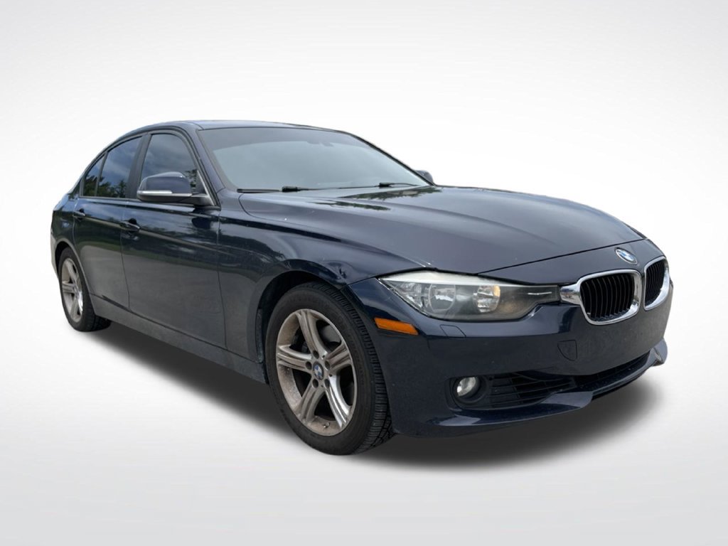 Used 2013 BMW 328i xDrive Sedan AWD/4WD image 2