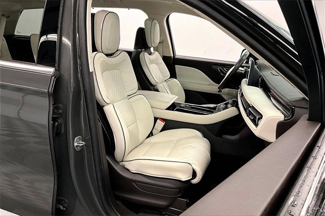 Used 2024 Lincoln Aviator Black Label w/ Dynamic Handling Package image 7