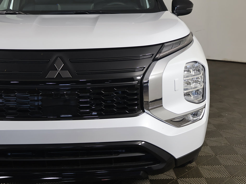 New 2026 Mitsubishi Outlander LE AWD/4WD image 14